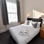 Hotel Phoenix Court 5*