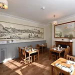 Hotel Phoenix Court 5*