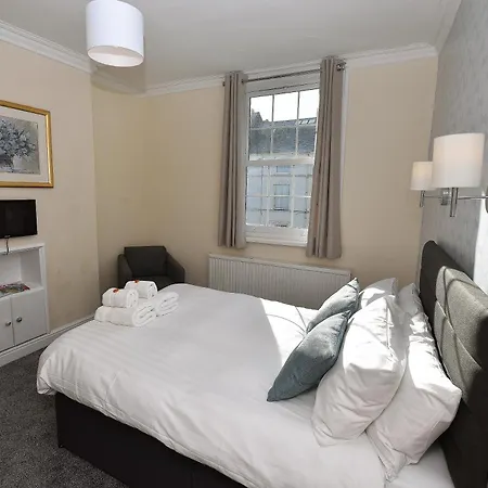 Phoenix Court Hotel 5*