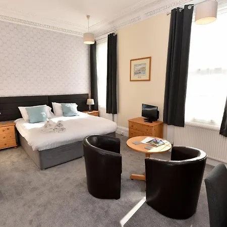 Phoenix Court 5* Scarborough