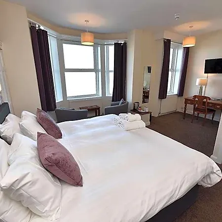 Phoenix Court 5*