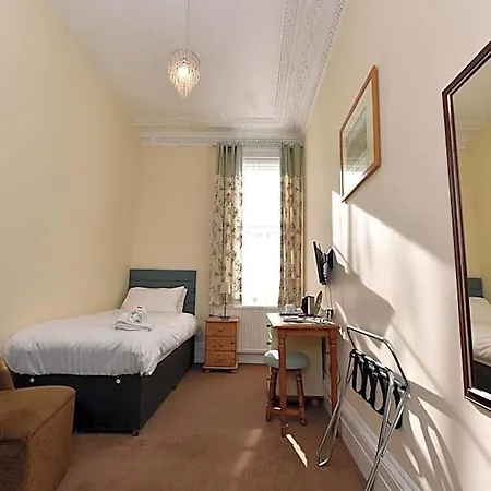 Hotel Phoenix Court 5*