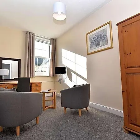 Phoenix Court 5* Scarborough