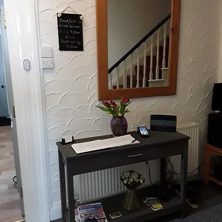 Phoenix Court Отель