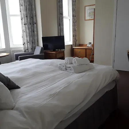 Phoenix Court 5*