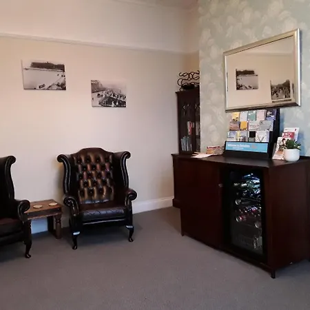 Phoenix Court 5* Scarborough
