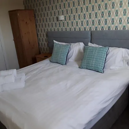 Hotel Phoenix Court 5*