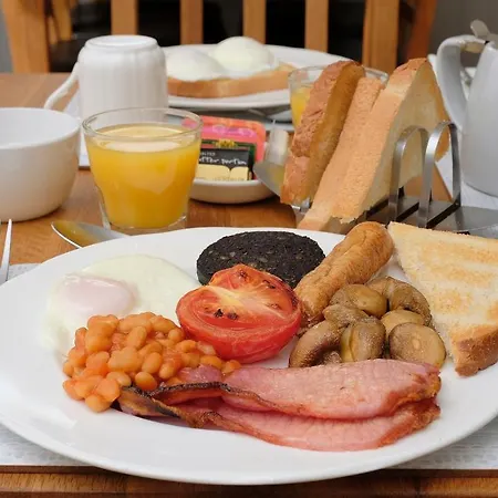 Phoenix Court 5* Scarborough