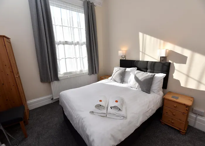 Hotel Phoenix Court 5*