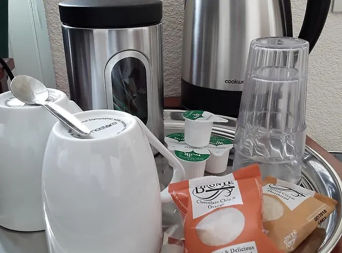 Phoenix Court Hotel 5*