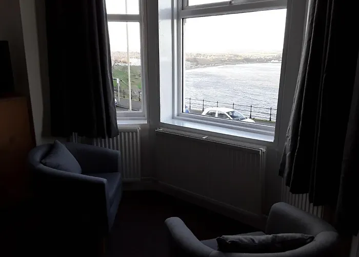 Hotel Phoenix Court 5*