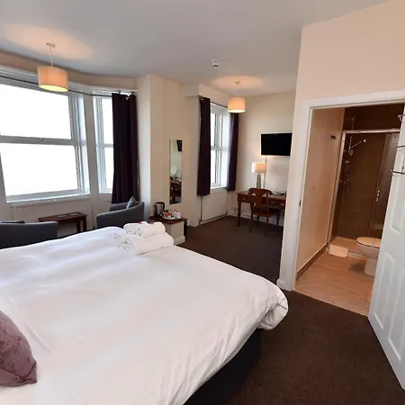 Hotel Phoenix Court