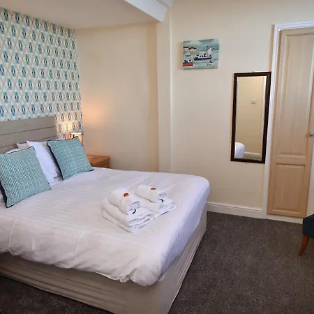 Phoenix Court 5*