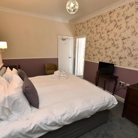 Hotel Phoenix Court 5*