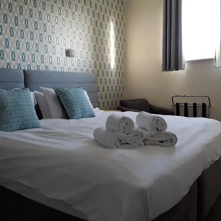 Phoenix Court Hotel 5*