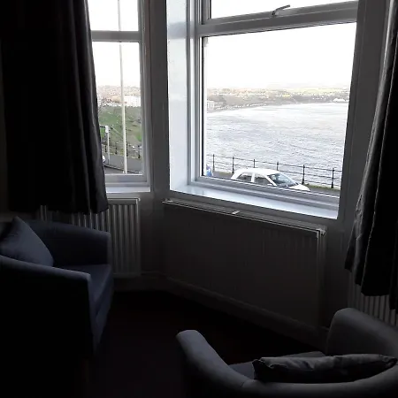 Hotel Phoenix Court 5*