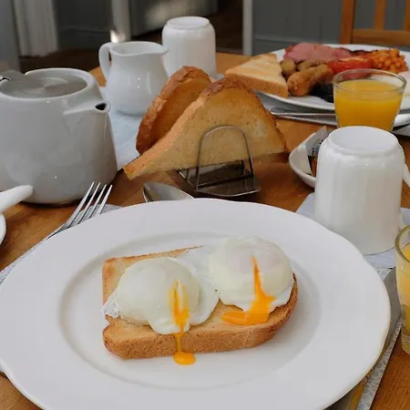 Phoenix Court Hotel 5*