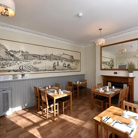 Hotel Phoenix Court 5*